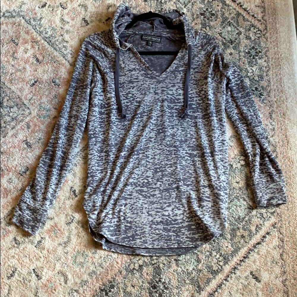 Light weight hoodie sweatshirt